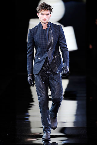 Emporio Armani / - 2010-2011